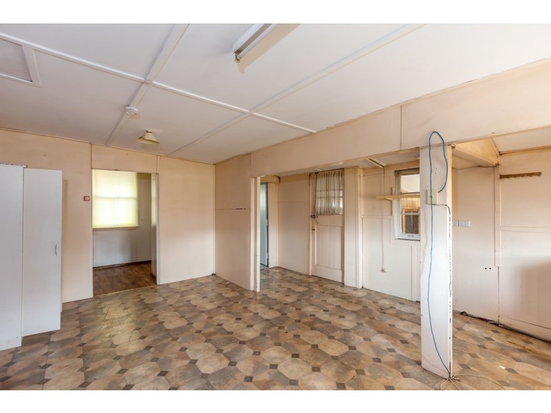 24 Station Street, Helidon QLD 4344