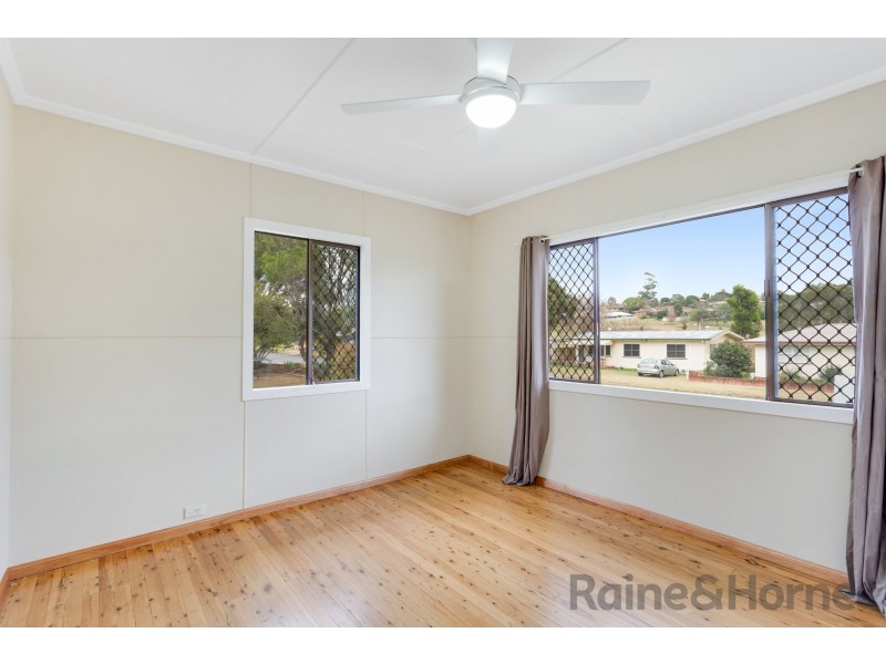 2 Teesdale Avenue, Newtown QLD 4350