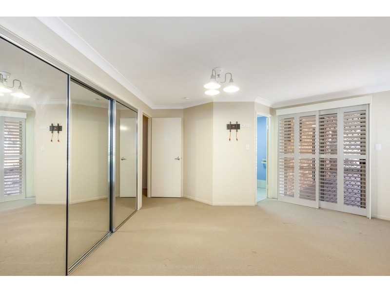 48 Lorraine Crescent, Centenary Heights QLD 4350