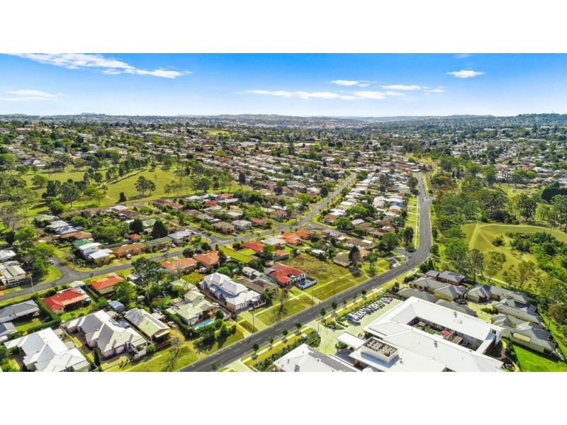 Lot 5 241e Mackenzie Street, Centenary Heights QLD 4350