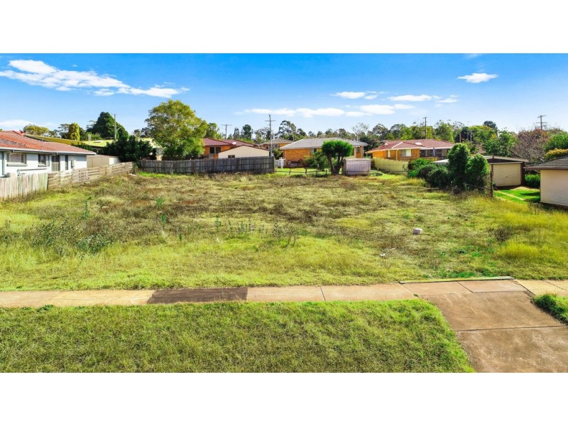 Lot 5 241e Mackenzie Street, Centenary Heights QLD 4350