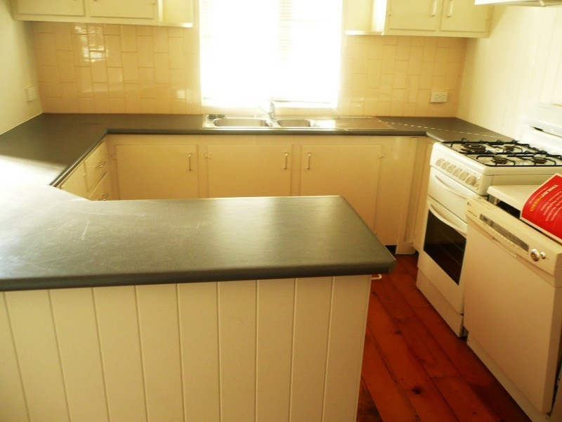 1 Parkinson Street, South Toowoomba QLD 4350