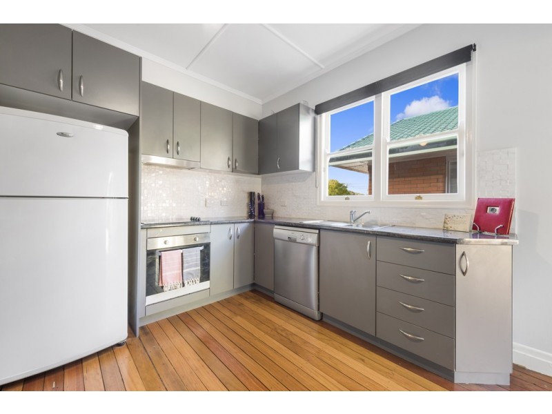 34 Victory Street, Newtown QLD 4350