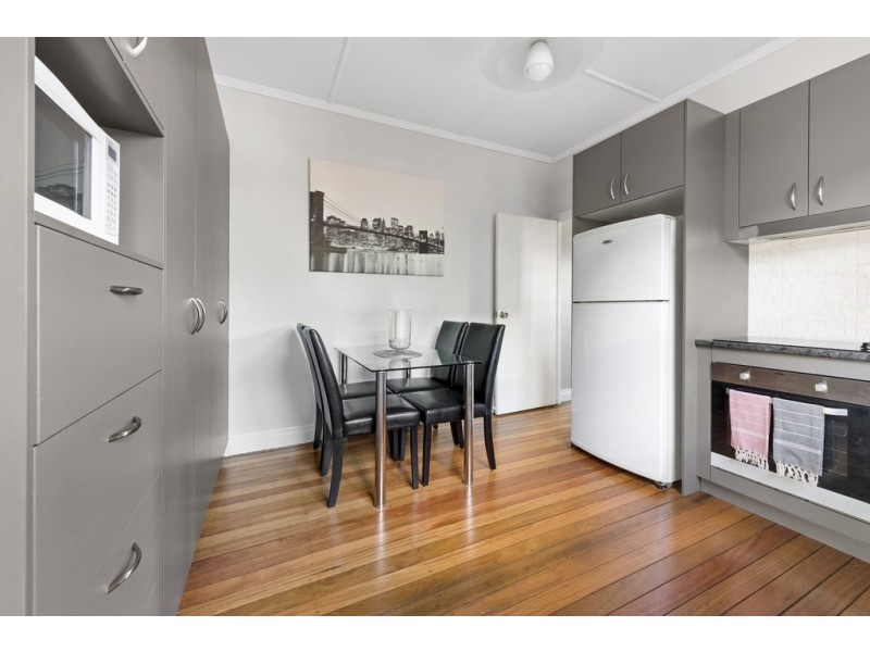 34 Victory Street, Newtown QLD 4350