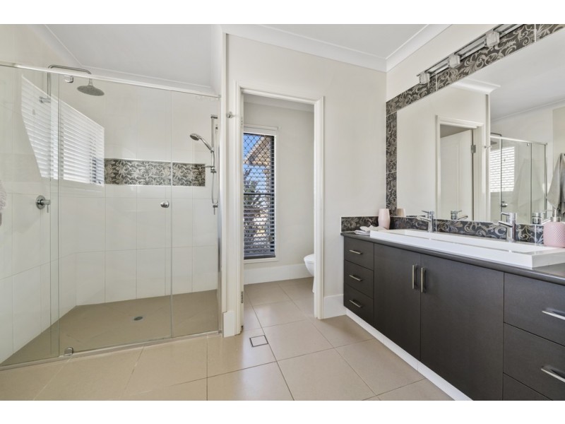 49 Sommariva Street, Westbrook QLD 4350