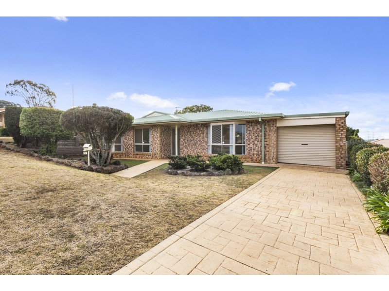 9 McIvor Street, Kearneys Spring QLD 4350