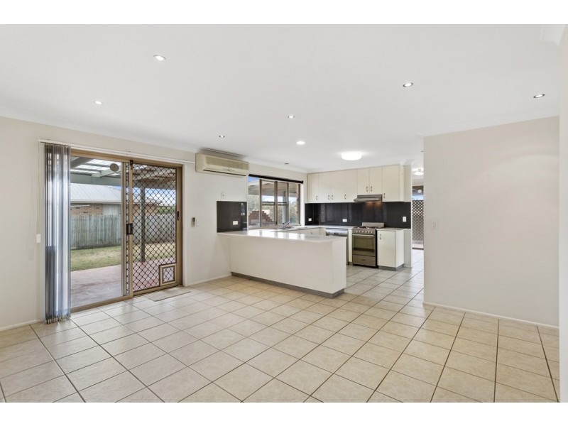 9 McIvor Street, Kearneys Spring QLD 4350