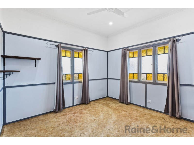 3 Robertson Street, South Toowoomba QLD 4350