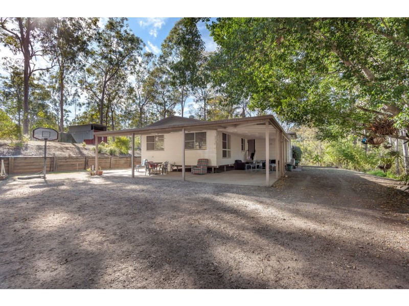 71 Dugandan Road, Upper Lockyer QLD 4352