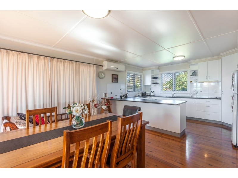 300 North Street, Rockville QLD 4350