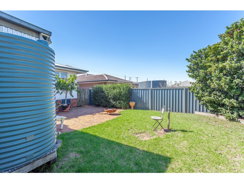 300 North Street, Rockville QLD 4350