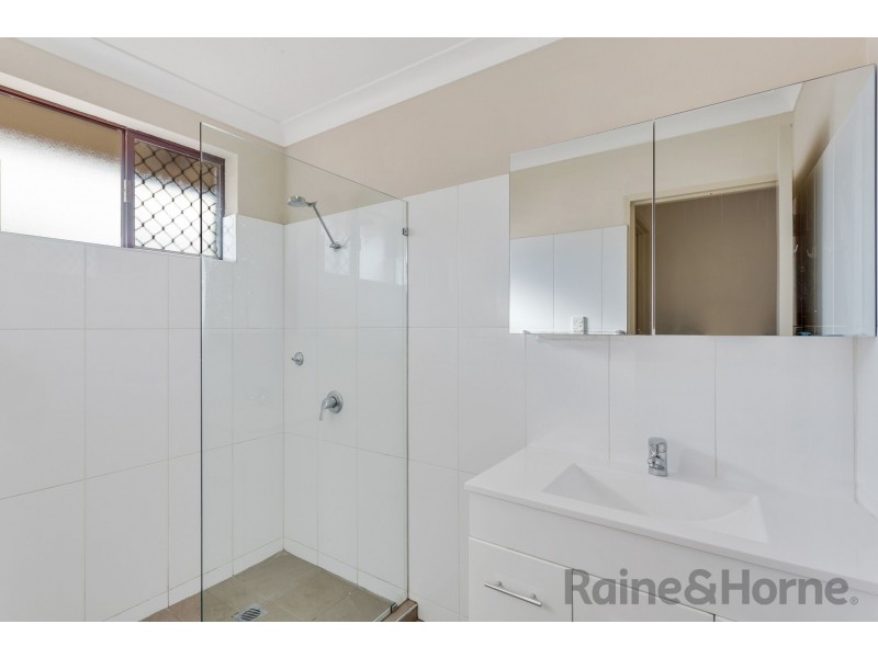 2/23 Dumba Street, Harristown QLD 4350