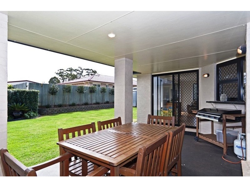 32 Wood Drive, Middle Ridge QLD 4350