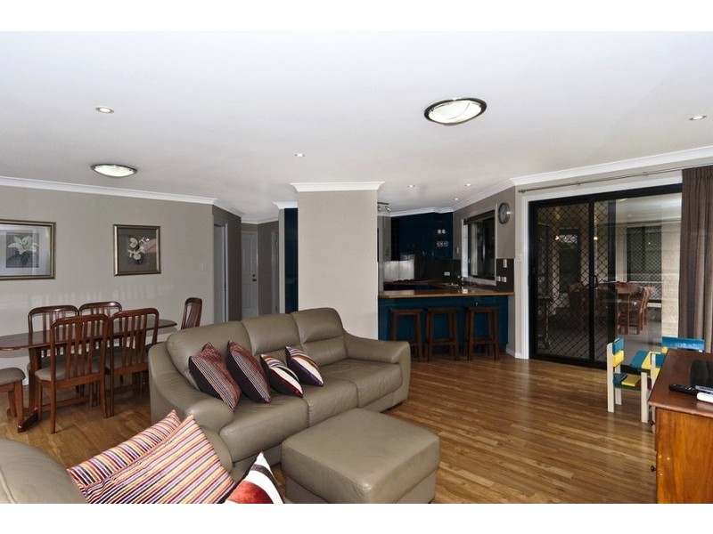 32 Wood Drive, Middle Ridge QLD 4350