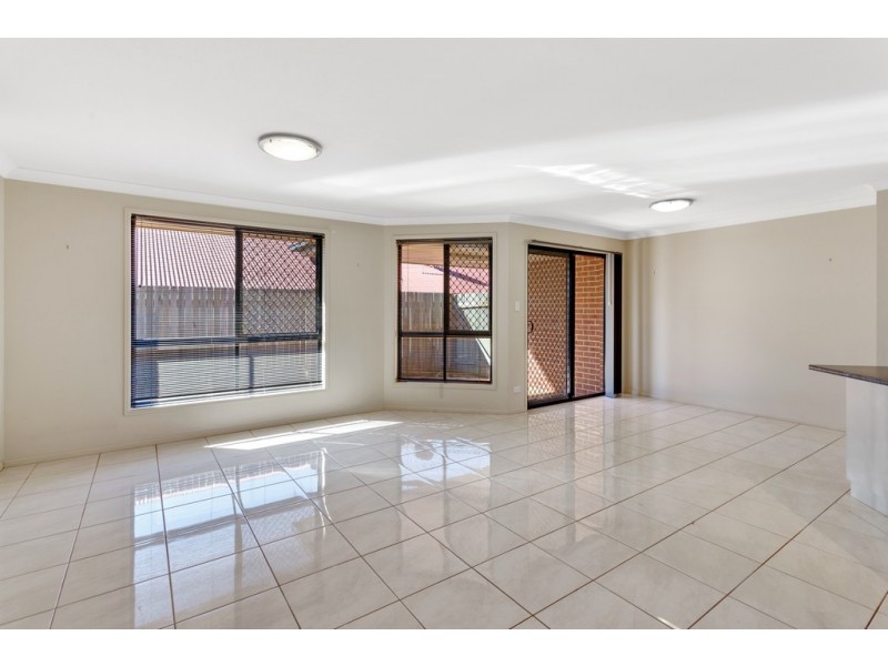 2/73 Kearney Street, Kearneys Spring QLD 4350