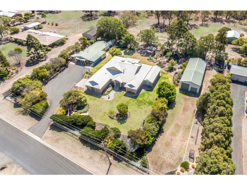 1 Rocky Ridge Court, Cotswold Hills QLD 4350