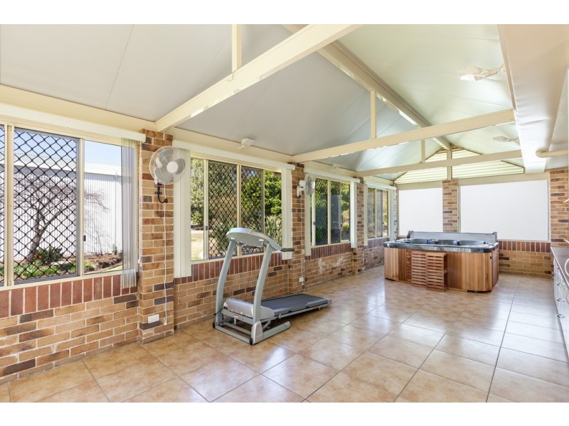 1 Rocky Ridge Court, Cotswold Hills QLD 4350