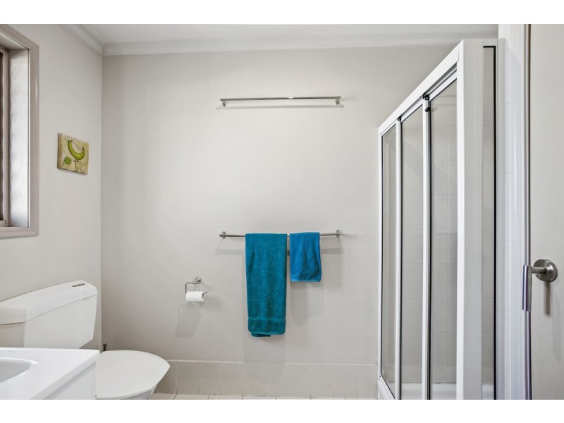 2/247 Herries Street, Newtown QLD 4350