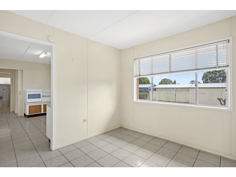 11 Canberra Street, Harristown QLD 4350