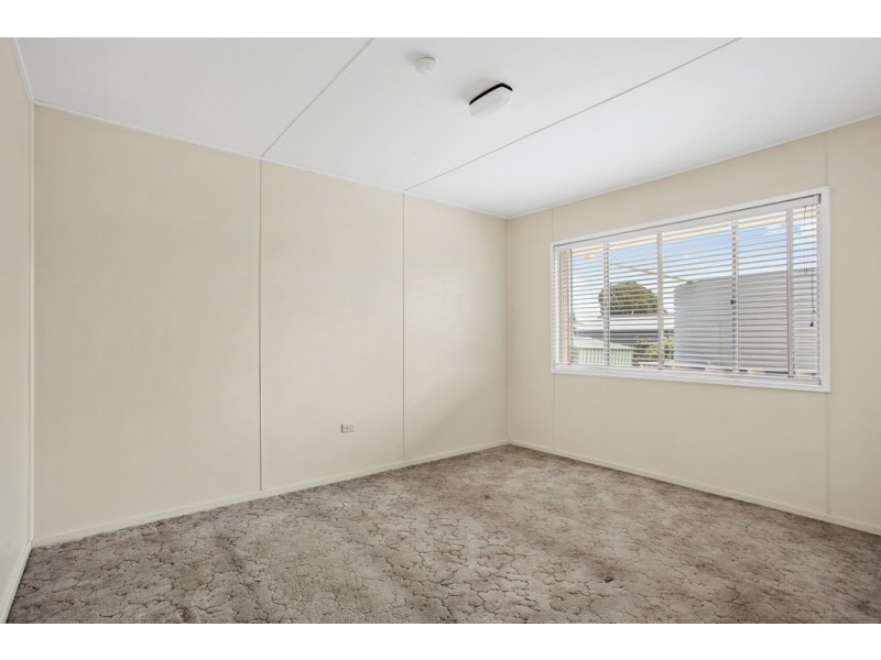 11 Canberra Street, Harristown QLD 4350