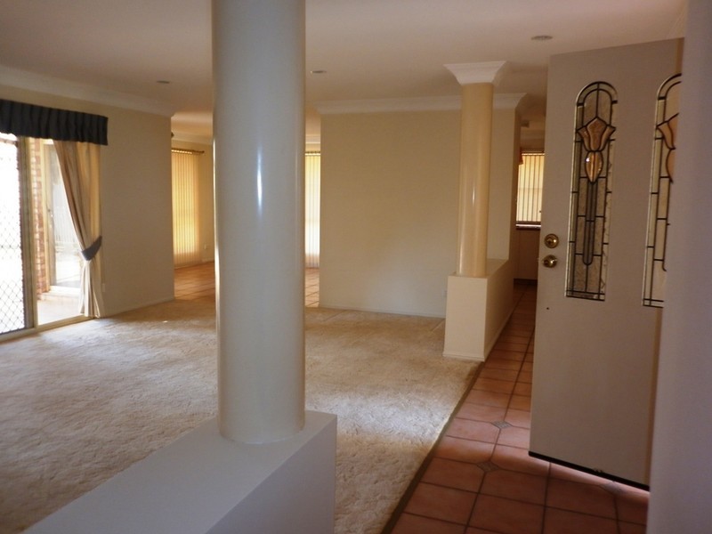 113 Hursley Road, Glenvale QLD 4350