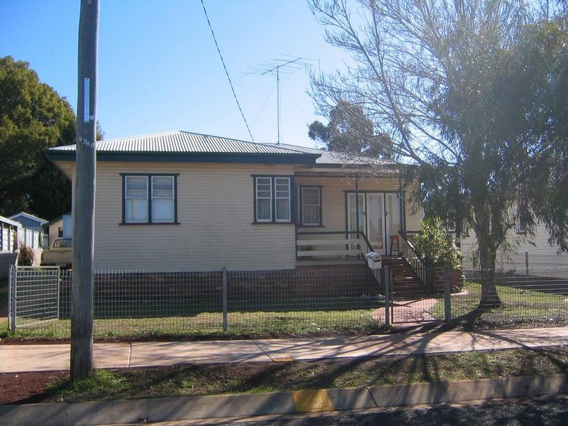 3 Turner Street, Newtown QLD 4350