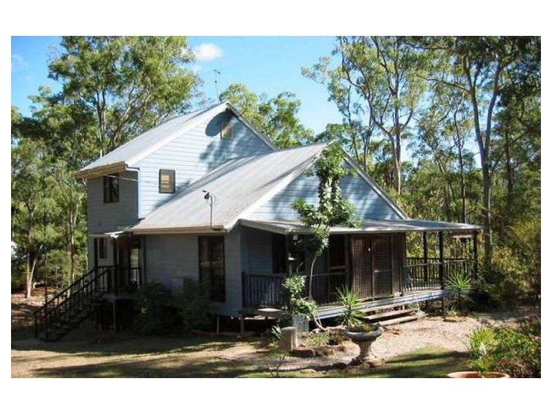 8 Woodland Crescent, Withcott QLD 4352