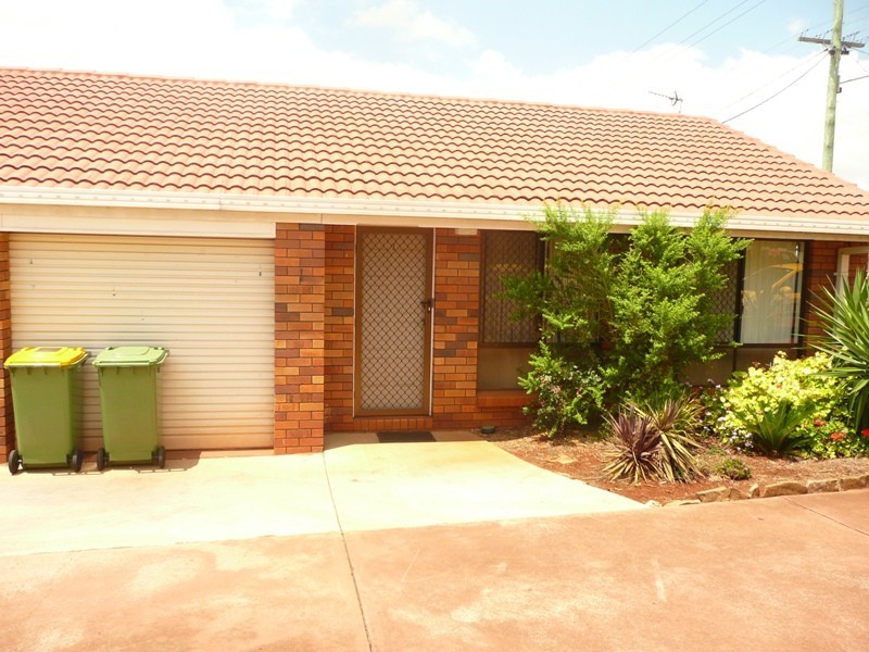 1/276 Tor Street, Newtown QLD 4350