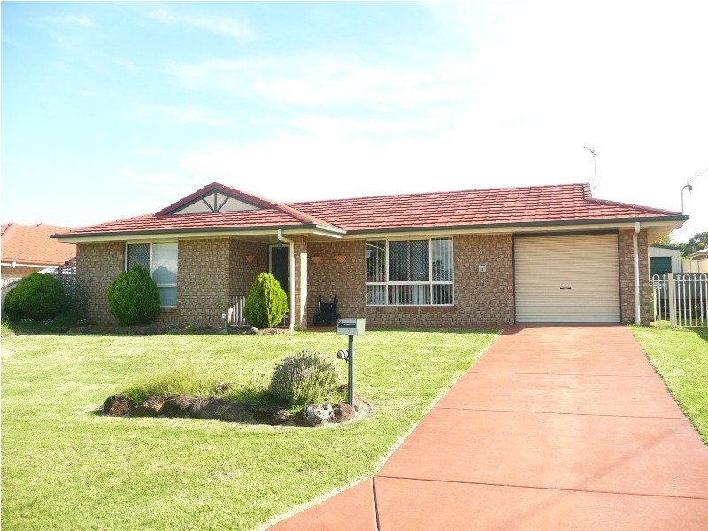 8  Kauri Street, Kearneys Spring QLD 4350