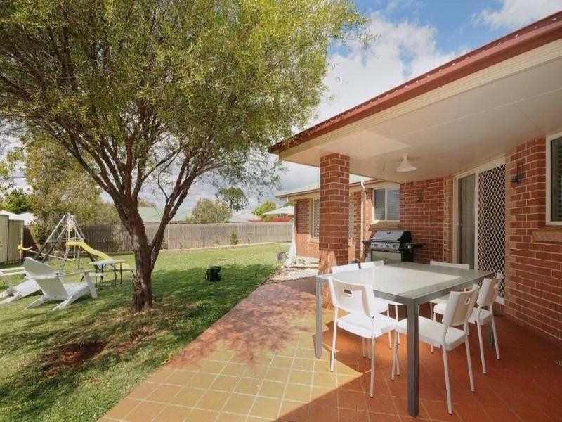 18 Buckle Court, Middle Ridge QLD 4350