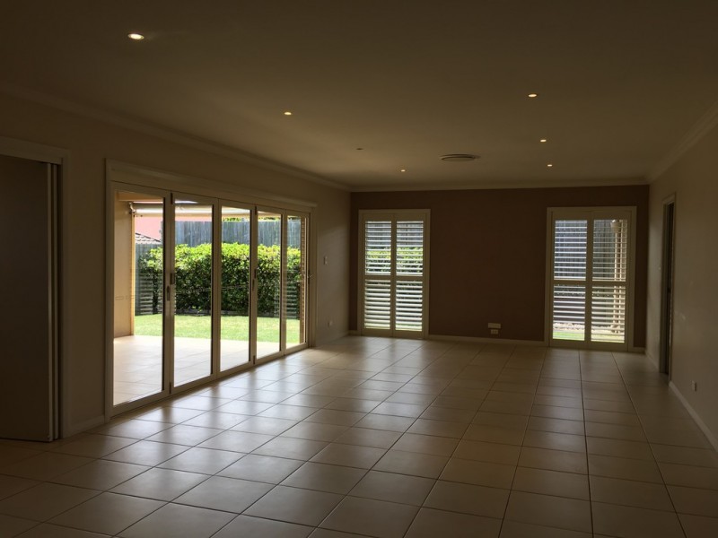 15 McCallum Court, Middle Ridge QLD 4350