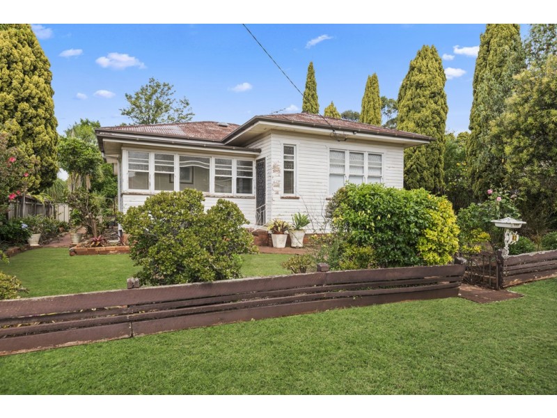 42 Phillip Street, South Toowoomba QLD 4350