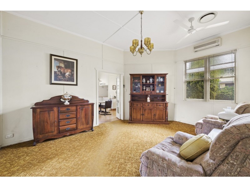 42 Phillip Street, South Toowoomba QLD 4350