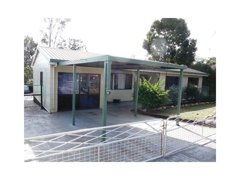 13 Chopin Street, Rockville QLD 4350