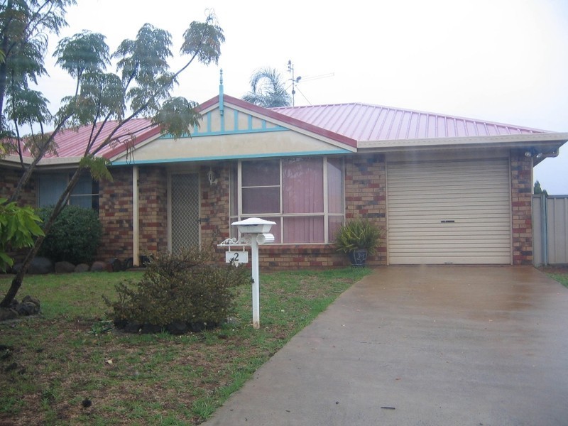 2 Oaklands Court, Glenvale QLD 4350