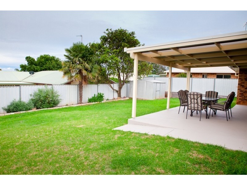 29 Lorraine Crescent, Centenary Heights QLD 4350