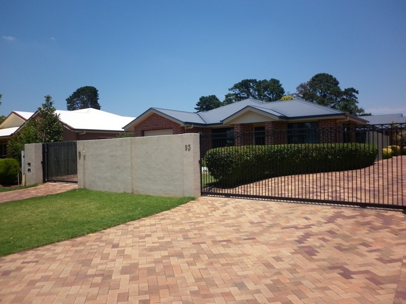 2/93 Kearney Street, Kearneys Spring QLD 4350