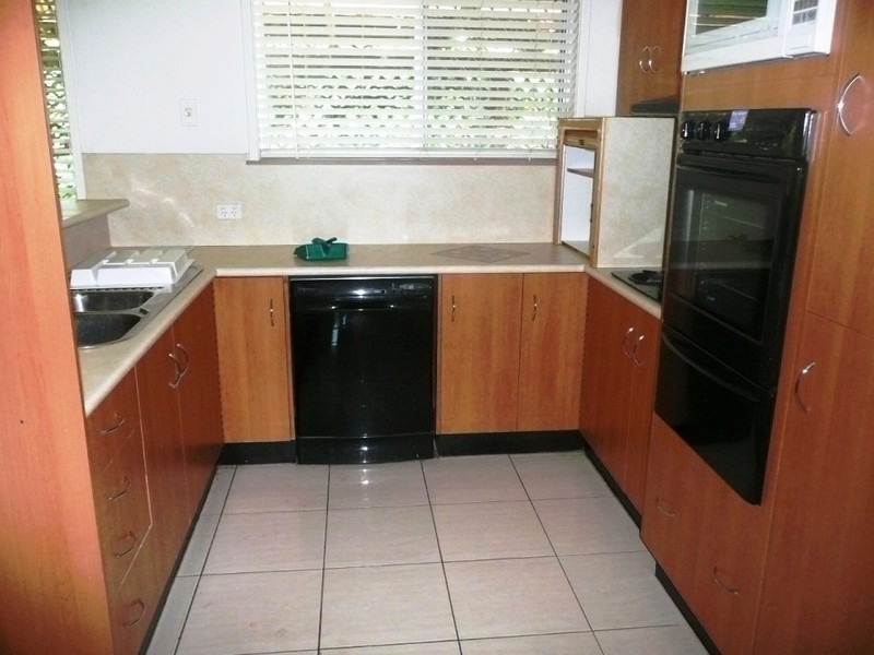 81 Arabian Street, Harristown QLD 4350