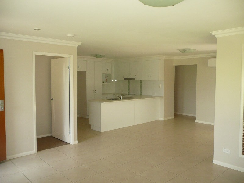1/13 Samuel Court, Darling Heights QLD 4350