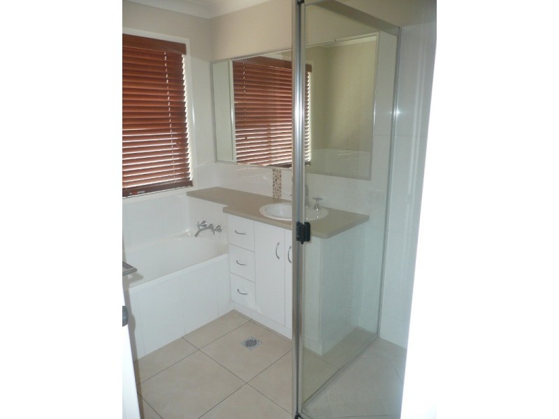 1/13 Samuel Court, Darling Heights QLD 4350