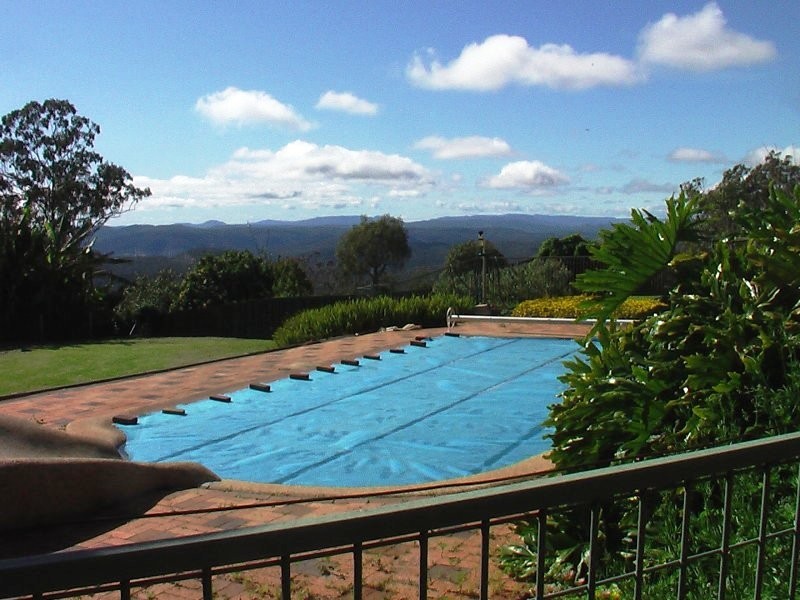 8 Glencoe Court, Middle Ridge QLD 4350