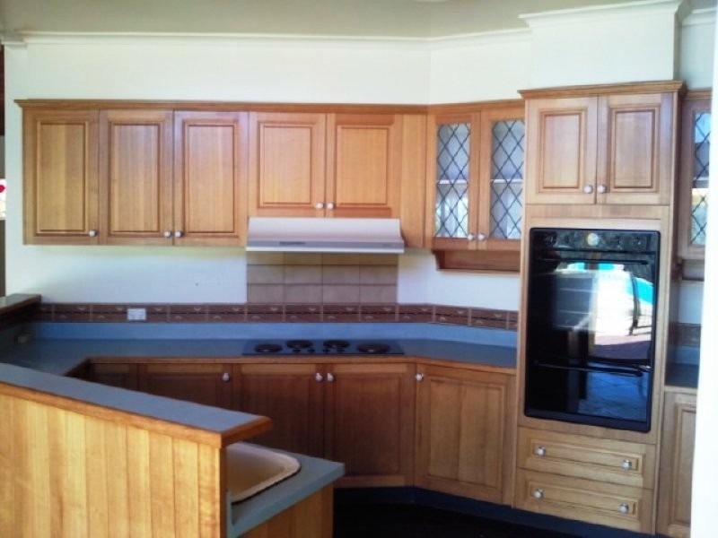8 Glencoe Court, Middle Ridge QLD 4350