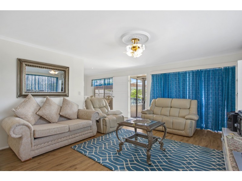 17 Gordon Avenue, Rockville QLD 4350