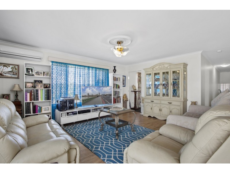 17 Gordon Avenue, Rockville QLD 4350