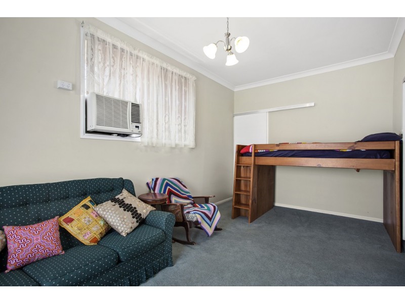 17 Gordon Avenue, Rockville QLD 4350