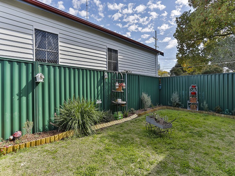 1/14 Ascot Street, Newtown QLD 4350
