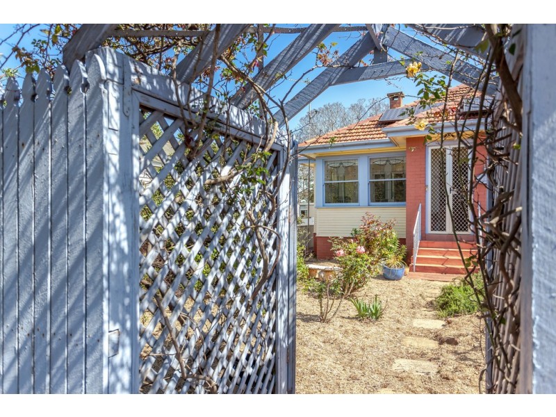 232a Herries Street, Newtown QLD 4350