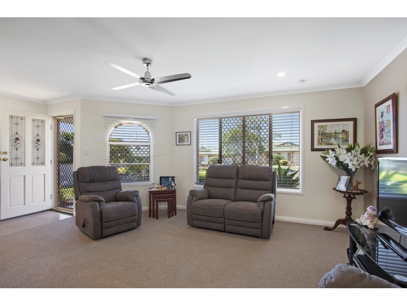 4 Alroe Crt, Kearneys Spring QLD 4350