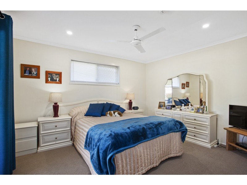 4 Alroe Crt, Kearneys Spring QLD 4350