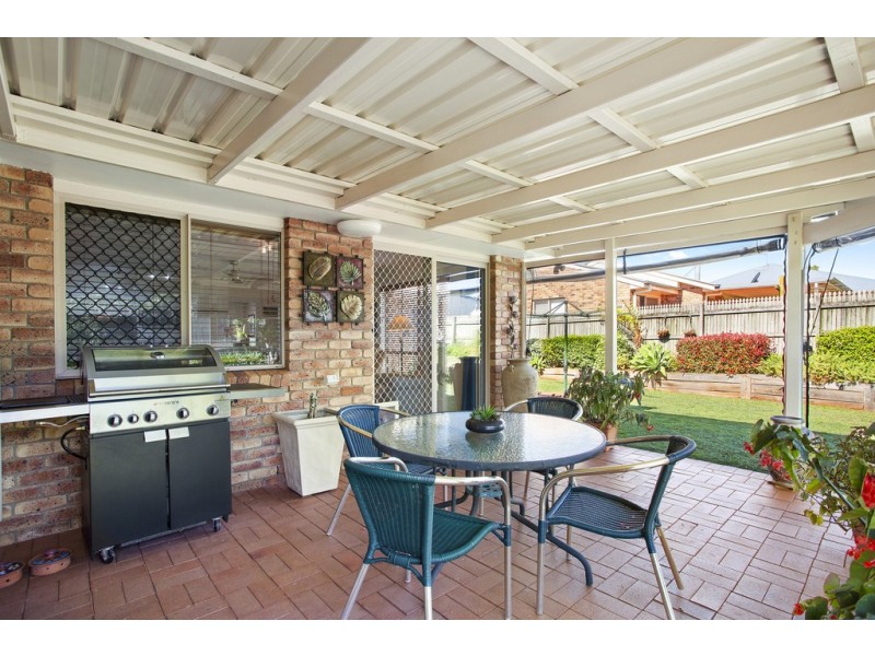 4 Alroe Crt, Kearneys Spring QLD 4350